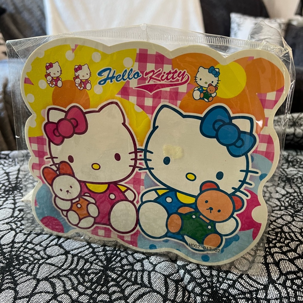 Hello Kitty + Mimi ♡︎ Sanrio vintage mousepad